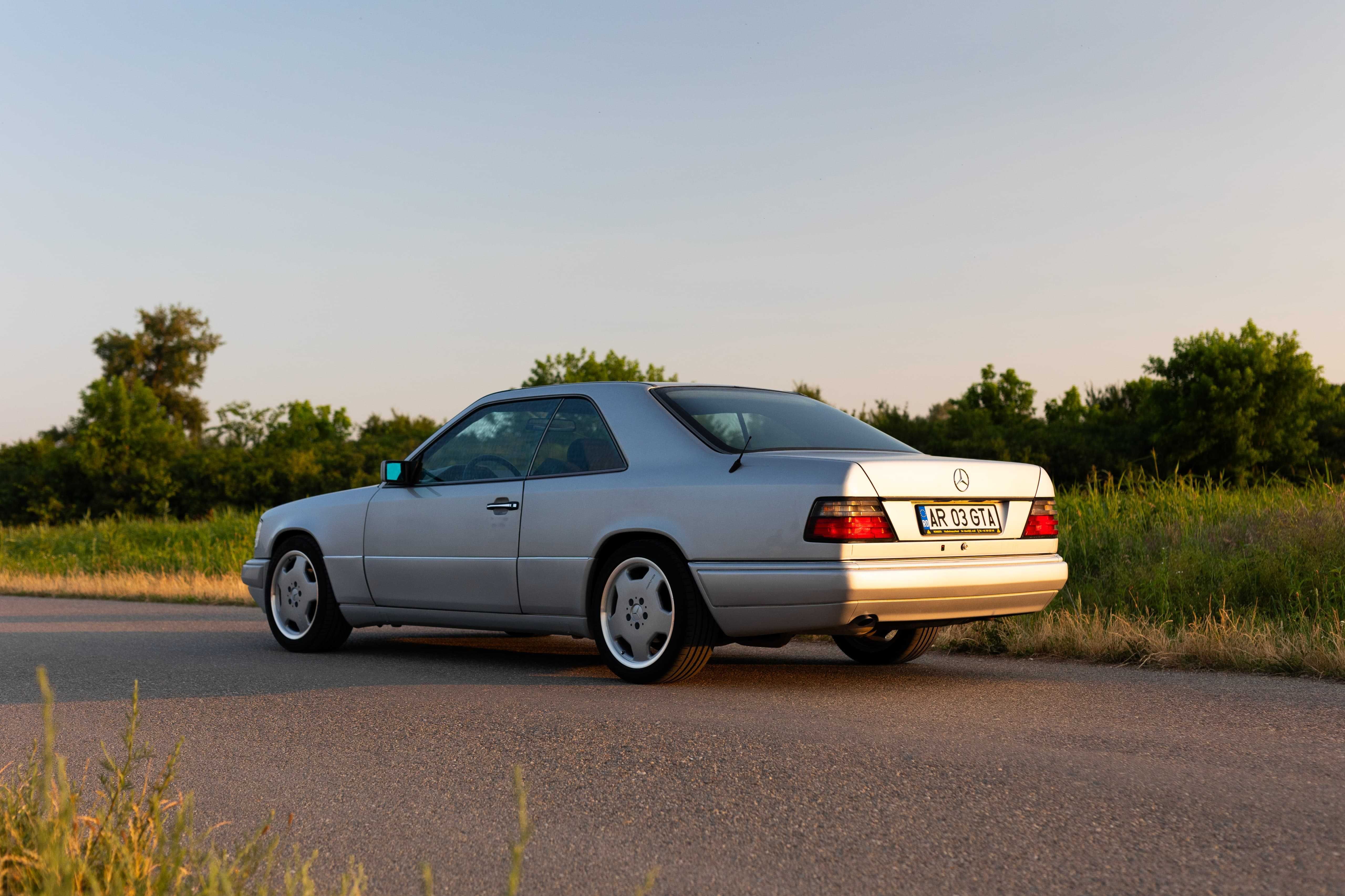 Mercedes-Benz W124 Coupe Monoblock Aut - Vehicul istoric ft intretinut