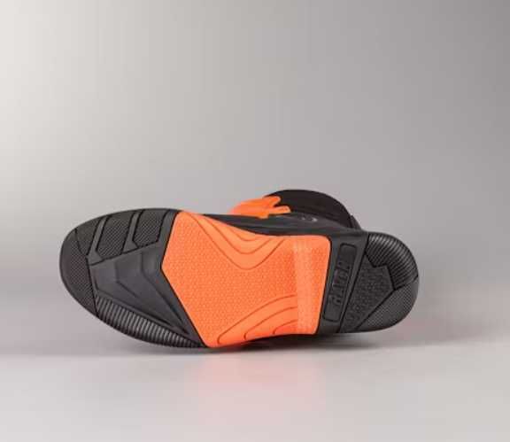 НОВИ ботуши RAVEN - 43 номер