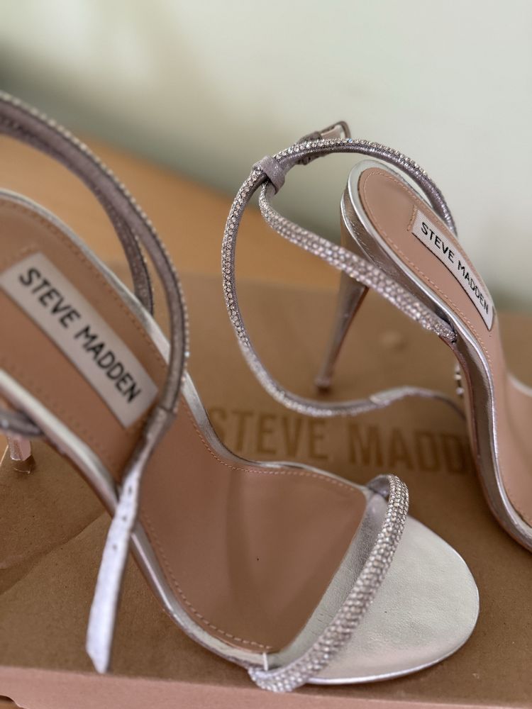 Sandale cu toc Steve Madden