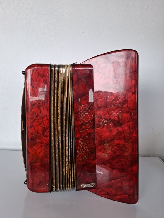 Acordeon Hohner verdi 96 basi