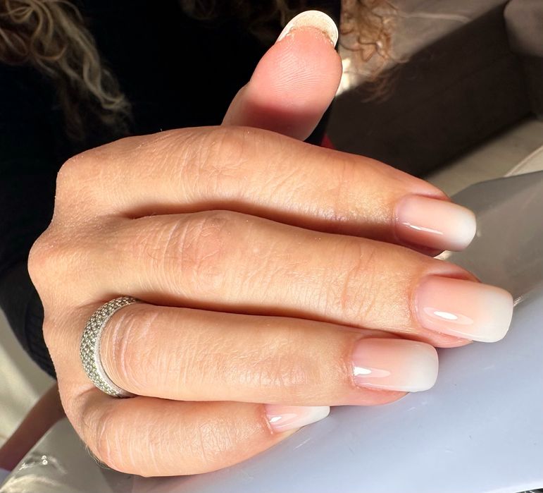 Unghii cu gel si semipermanent  Severin