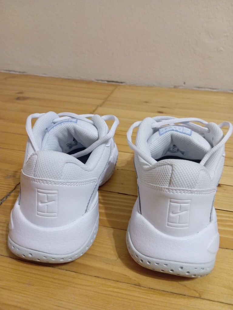 Чисто нови Nike 38 1/2