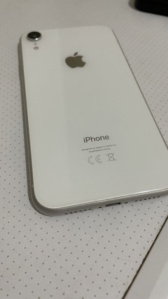 Iphone XR sroshno