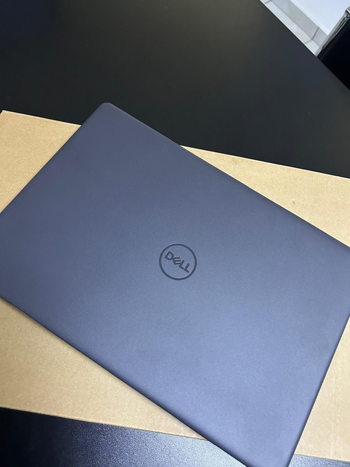 Vand Laptop Dell