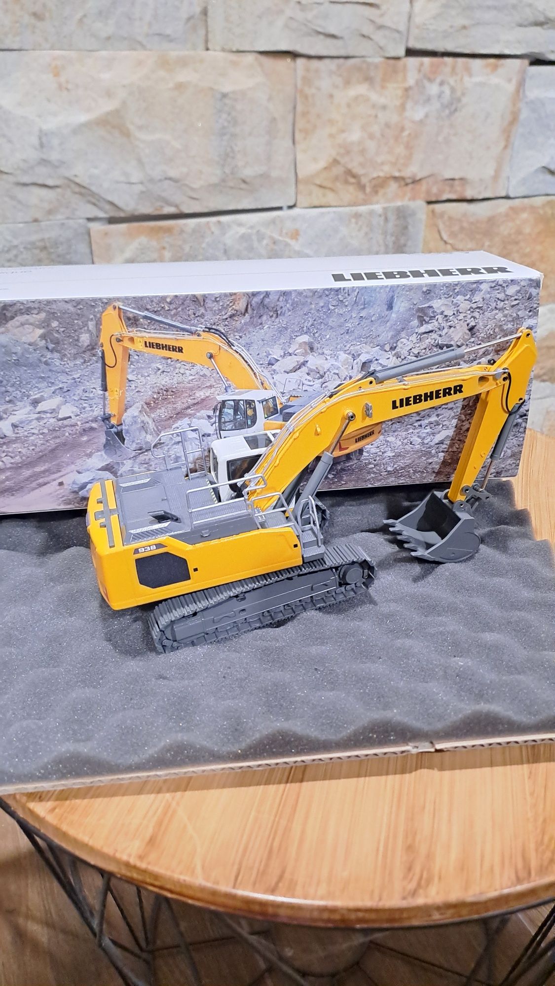 Макет на багер LIEBHERR