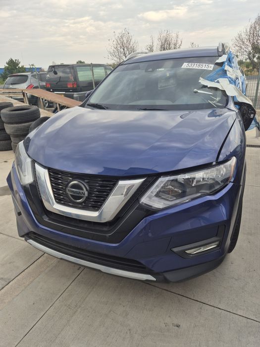 Nissan Rogue 2.0 i