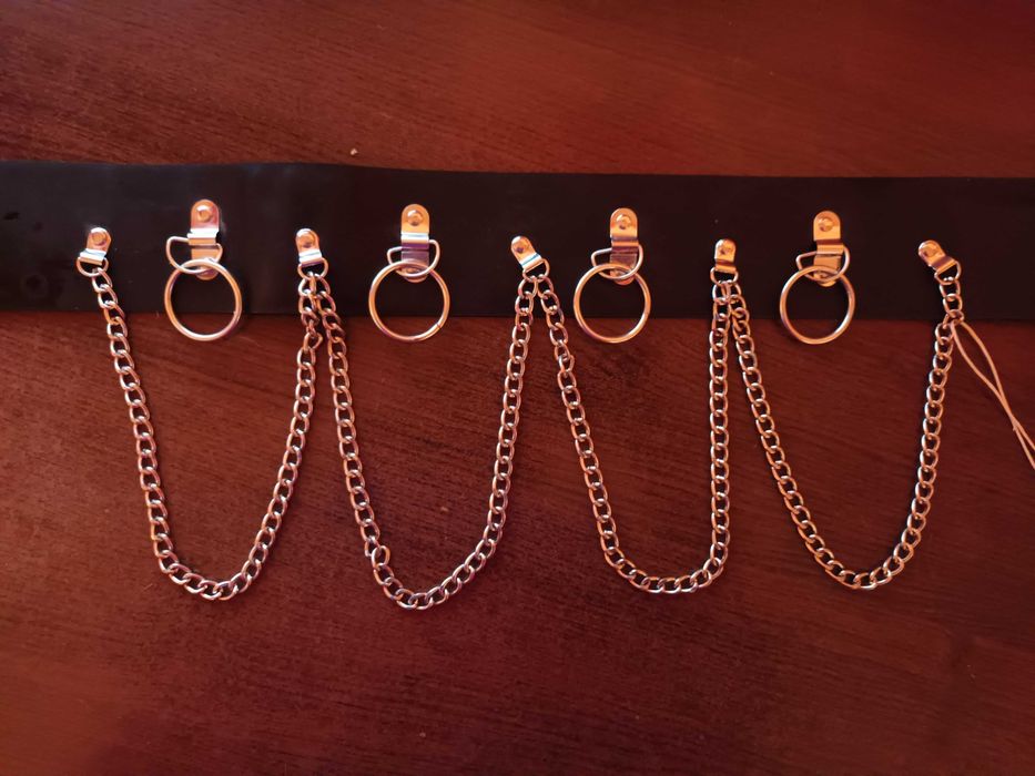 кожен колан с вериги