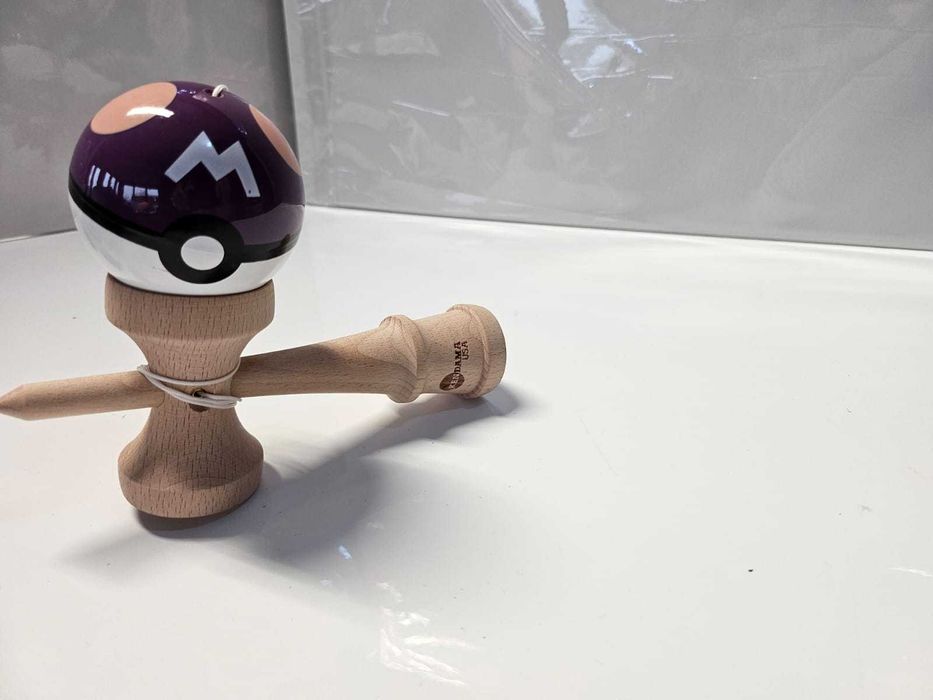 Kendama NOUA USA - bila lucioasa - 18cm