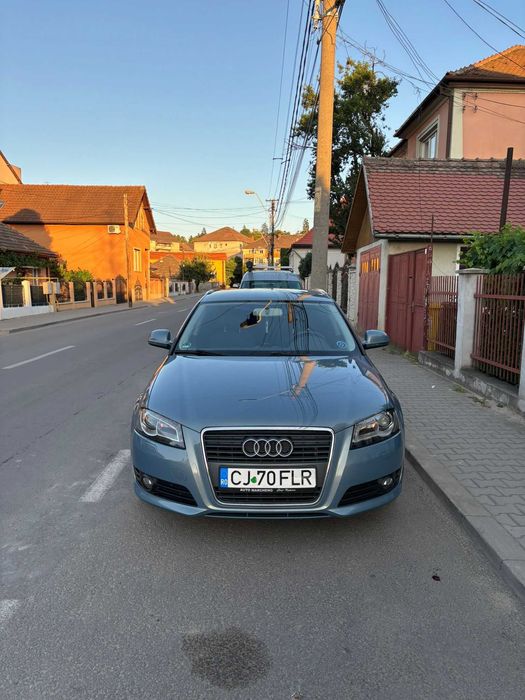 Vând Audi A3 2.0 TDI Sportback DPF Ambition