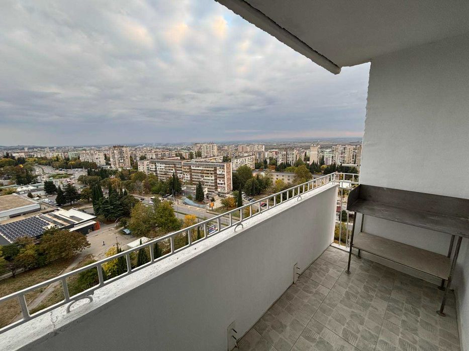 Продажба четиристаен апартамент