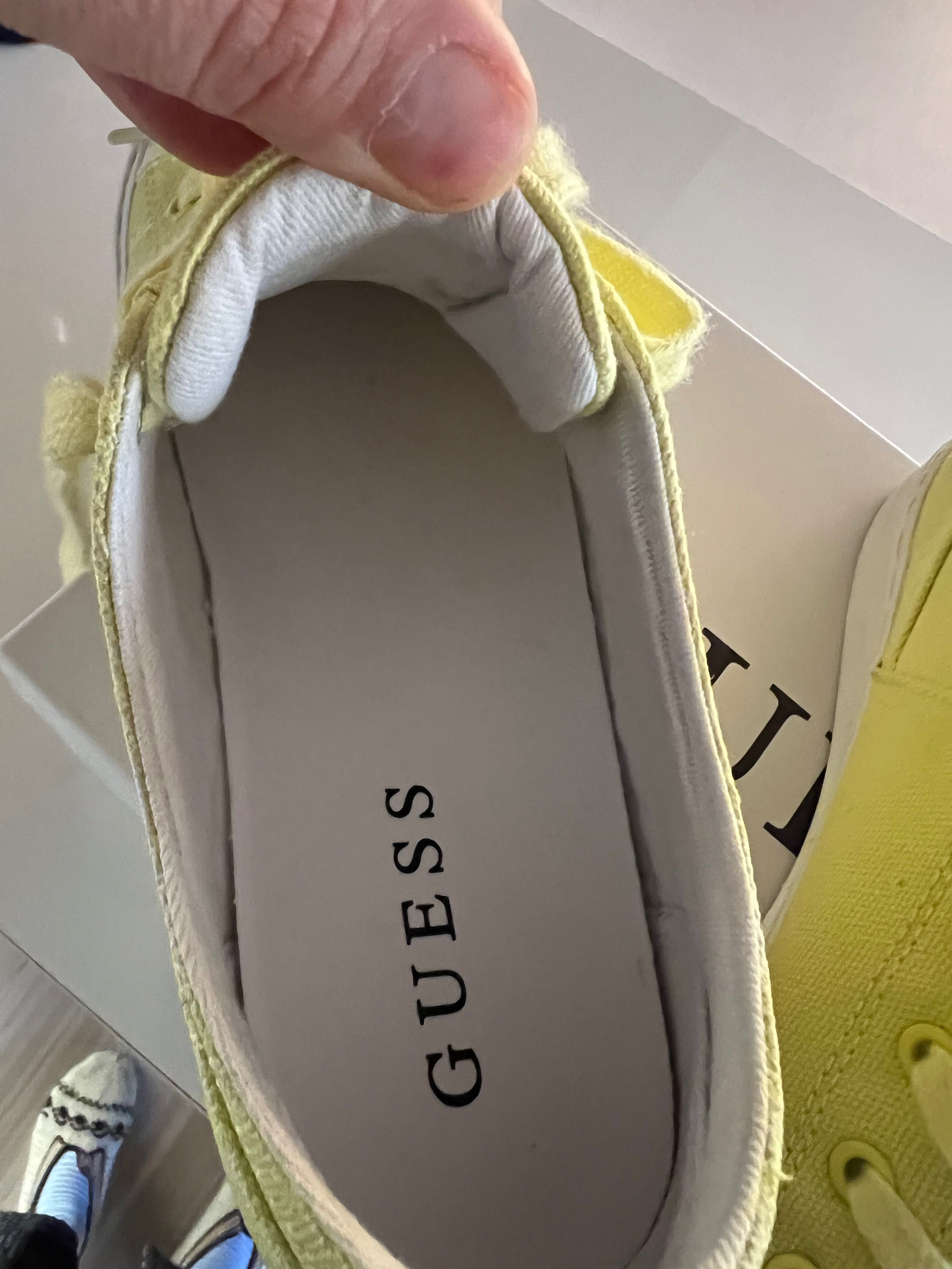 Дамски обувки GUESS