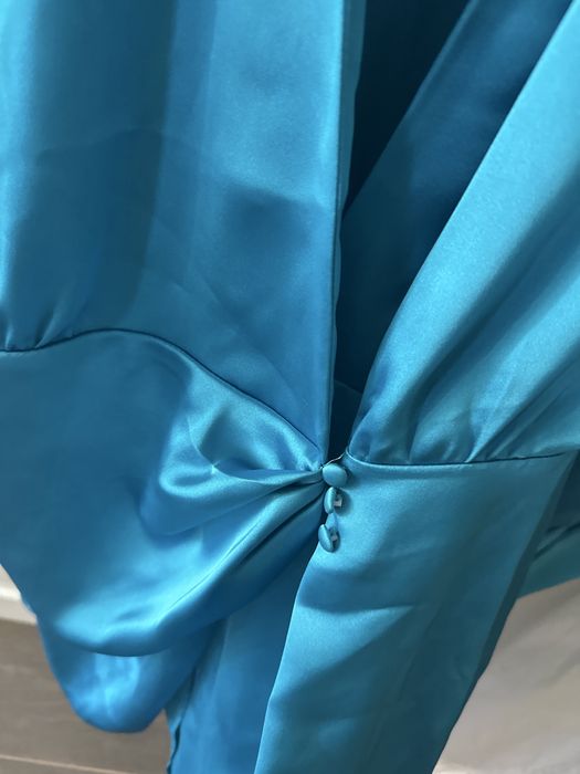 Синя рокля Zara и малки копчета