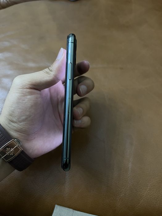 IPHONE 11 pro sotiladi