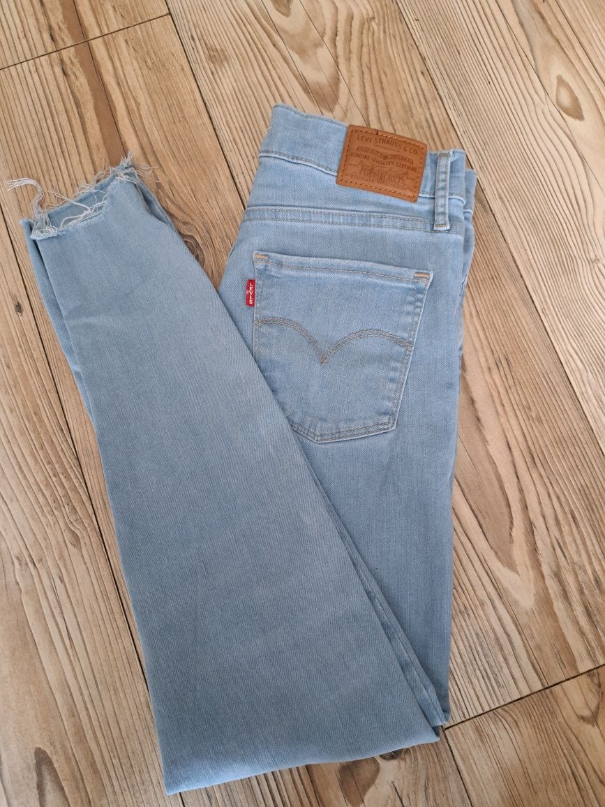Нови дамски дънки Levi's и Calvin Klein 26