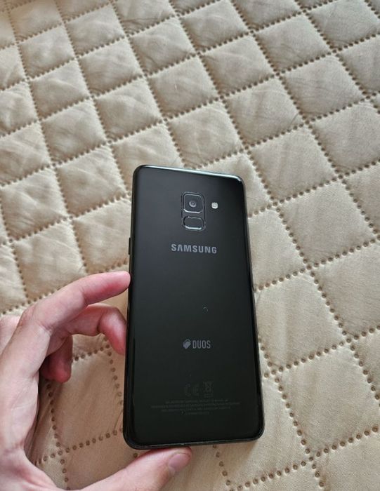 Samsung Galaxy A8.