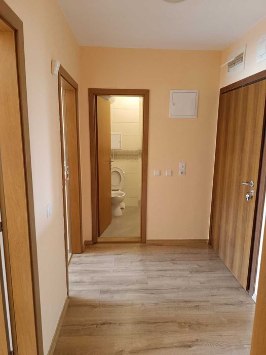 Дава се под наем Двустаен апартамент в Бургас, Зорница - 68 кв.м за 408 € - Снимка #4