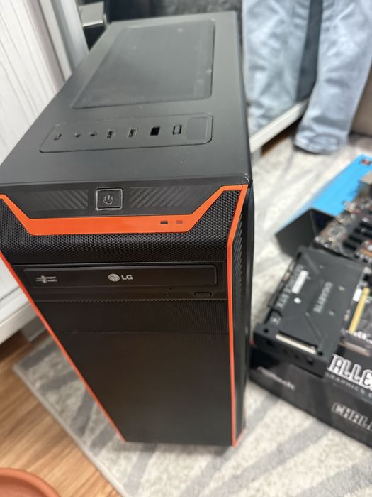 Placa baza Msi X570, procesor AMD Ryzen 5 , memorii 33 Gb ,Rtx 4060