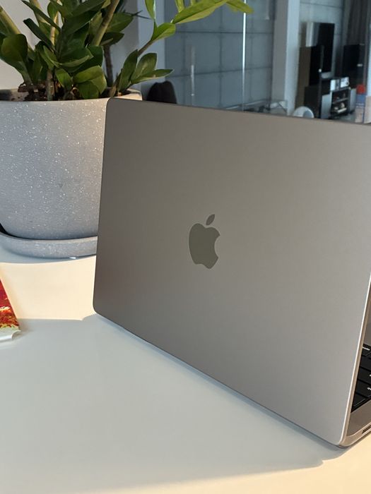 MacBook Pro M1 14 Inch