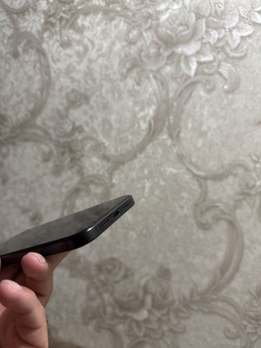 Iphone 16pro max Black Titanium