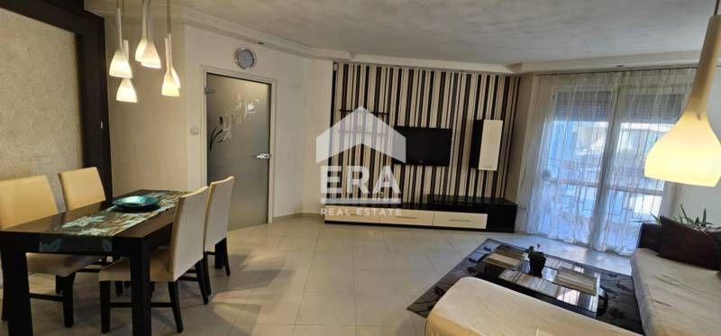 Дава се под наем Двустаен апартамент в София, Витоша - 65 кв.м за 615 € - Снимка #2