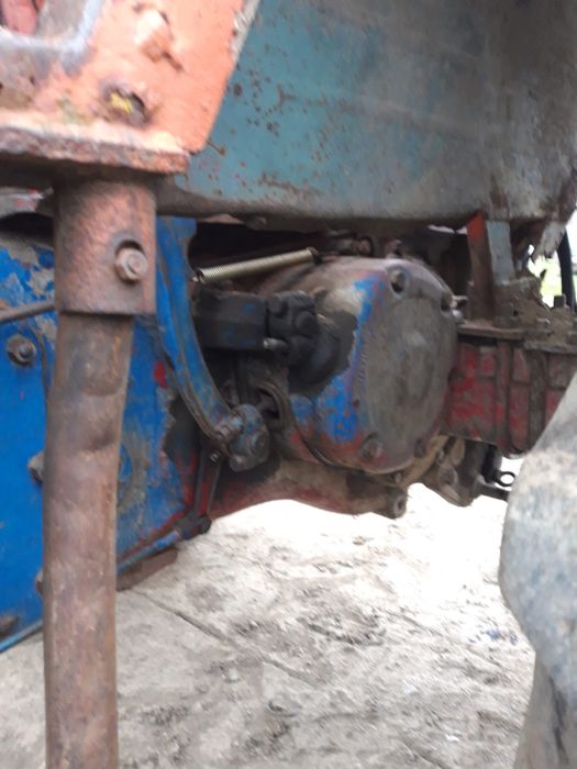 Vând tractor 650 tip export