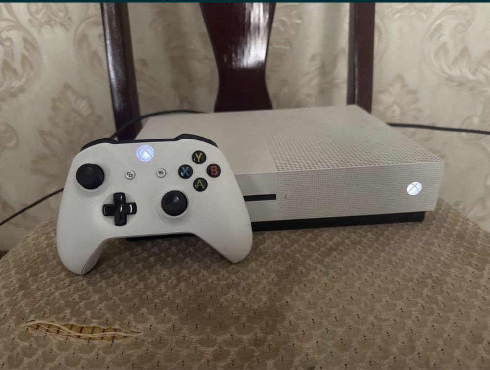 Xbox one s 1TB..