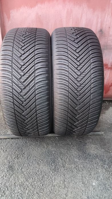 2бр. всесезонни гуми 225/50/17 Hankook Kinergy 4S
dot5023
7.7mm
Много