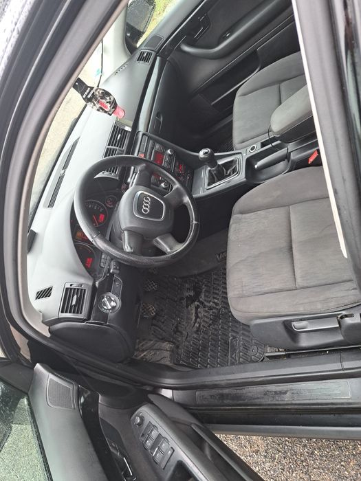 Audi A4 2L Tdi an 2008 acte la zii 2200€