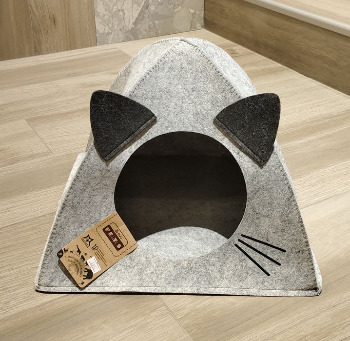 Домик-лежанка для кошек ,лежанки