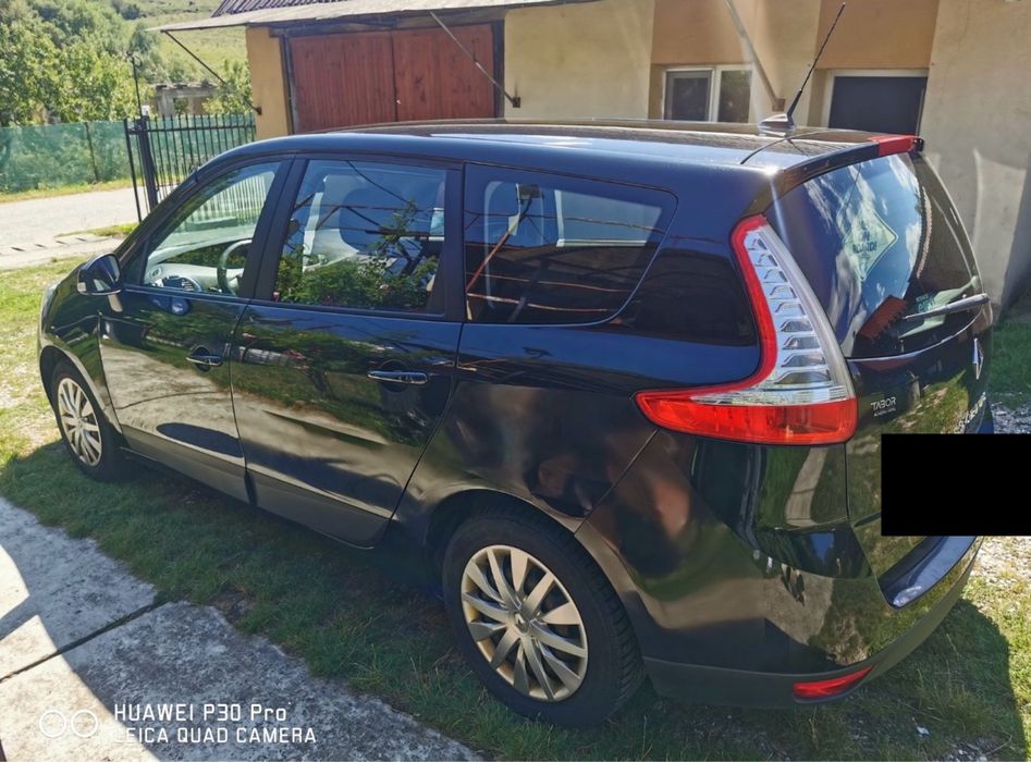 Vând Renault Grand Scenic