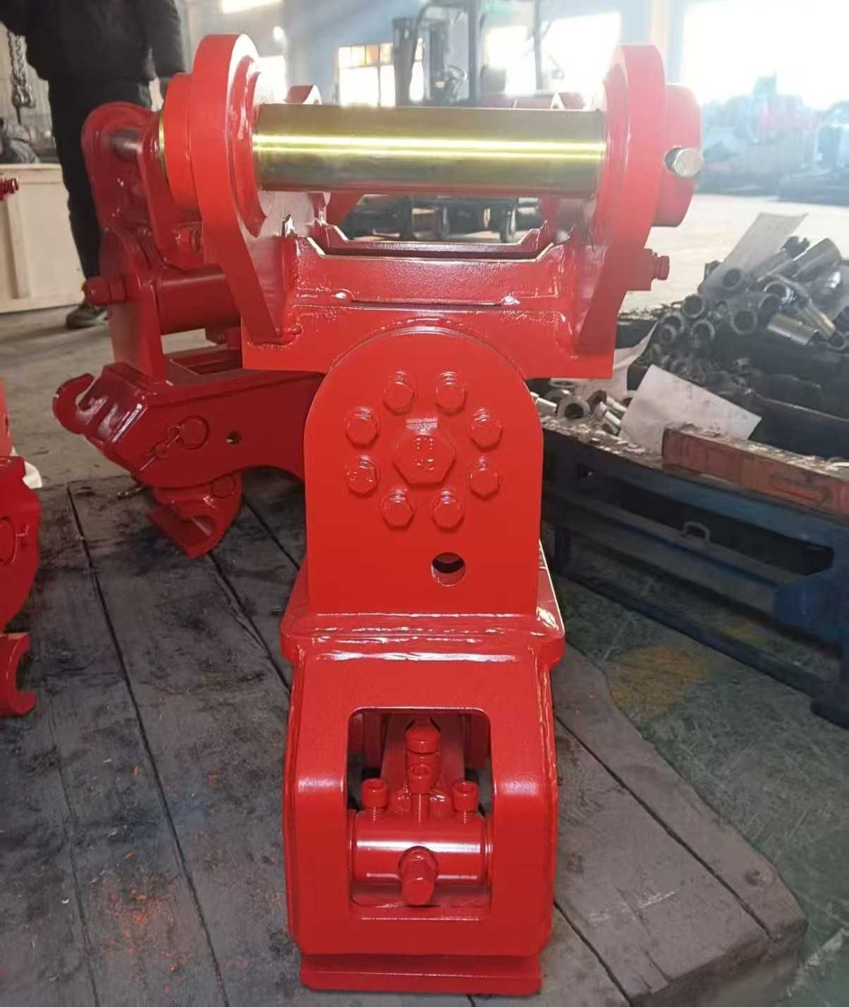 Cupla rapida cu inclinatie hidraulica(Hydraulic swing quick hitch)