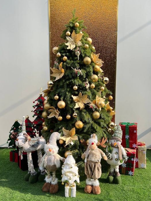 Ёлки, новогодние украшения