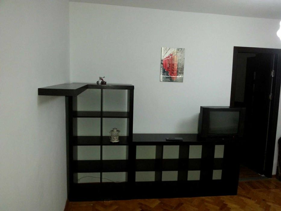 Inchiriez apartament
