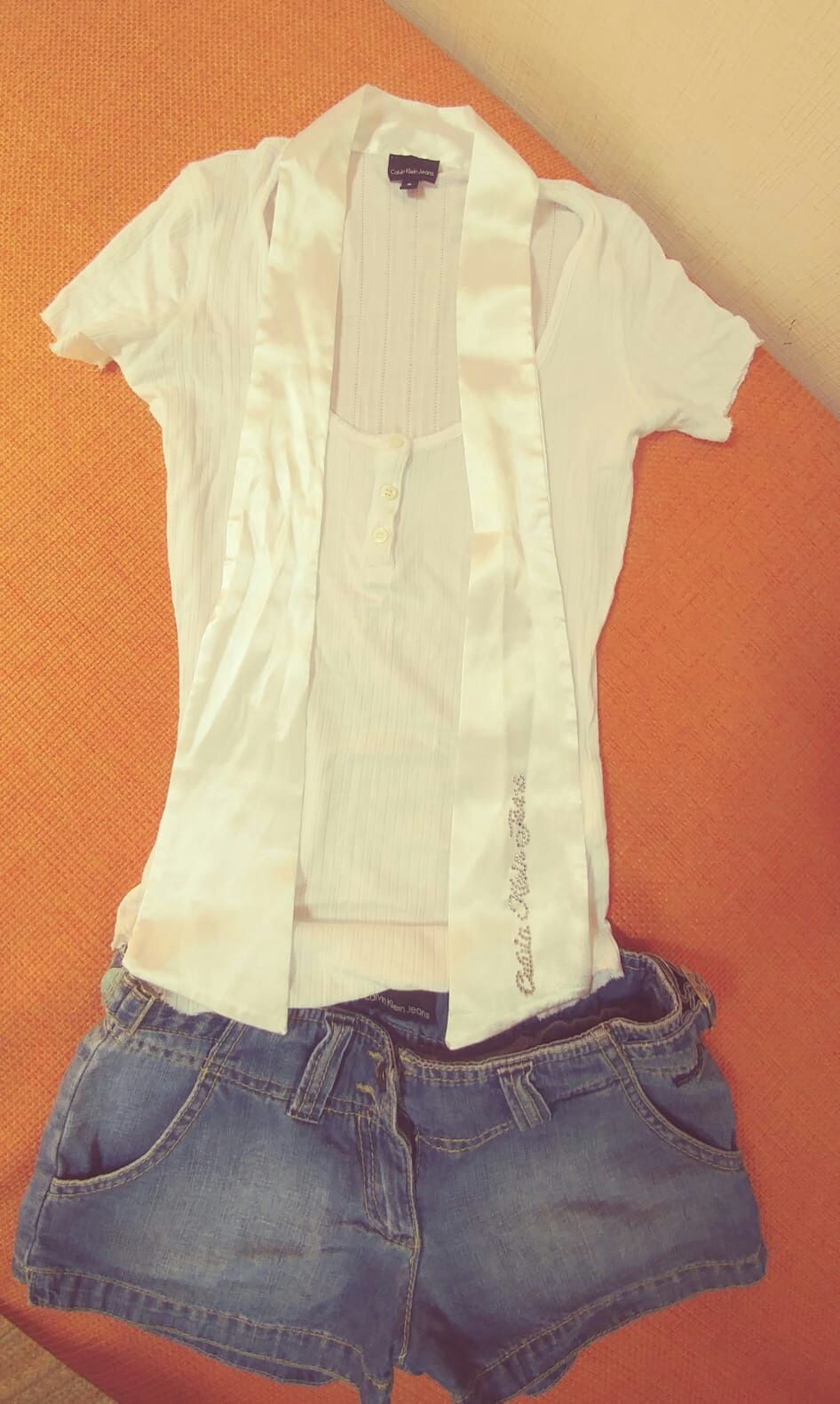 Женская футболка от Calvin Klein, размер хс-с