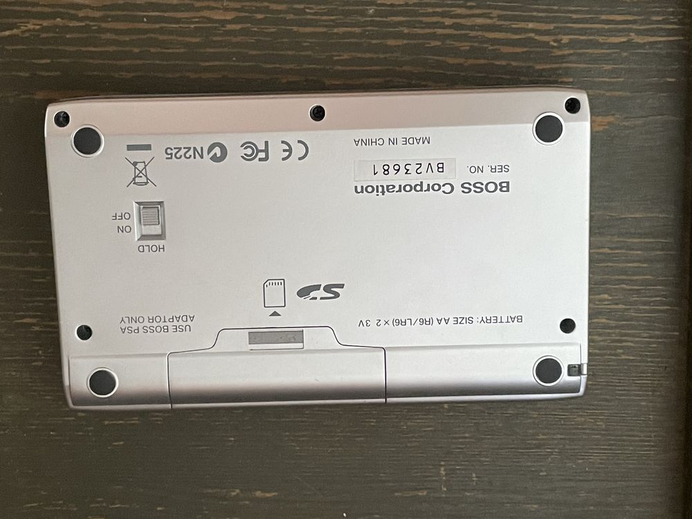 Boss Micro BR4 -джобно звукозаписно студио