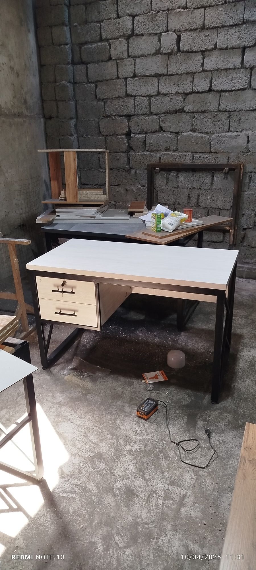 Loft stol tunbalik ishxona va ofislarga