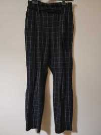 Pantaloni in carouri Stradivarius 34/XS