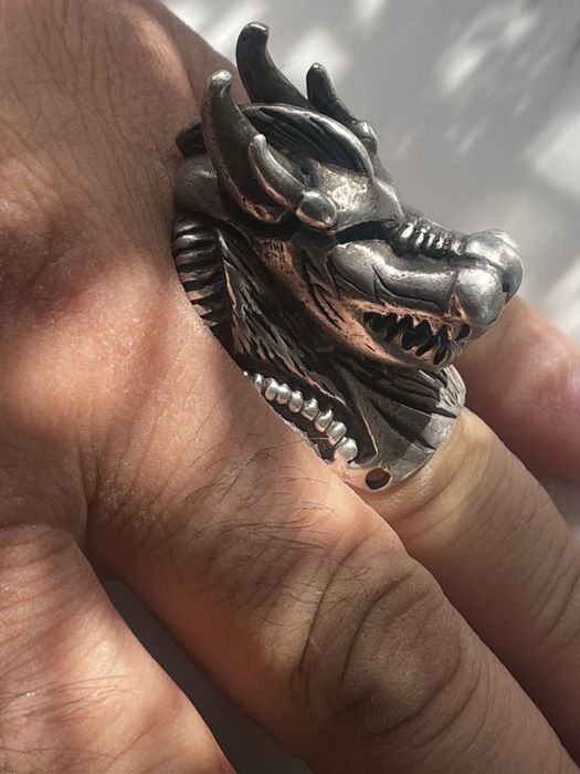 Inel ghiul cap de dragon din argint