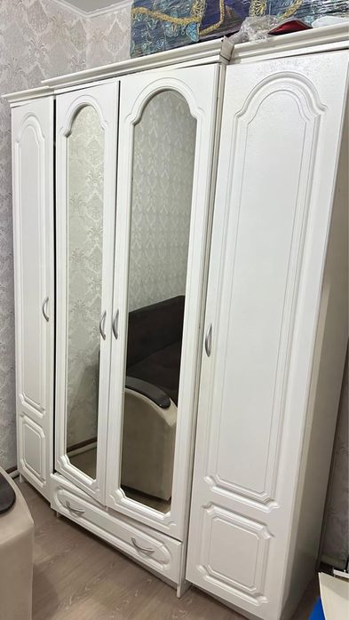 Шкаф недорого продам