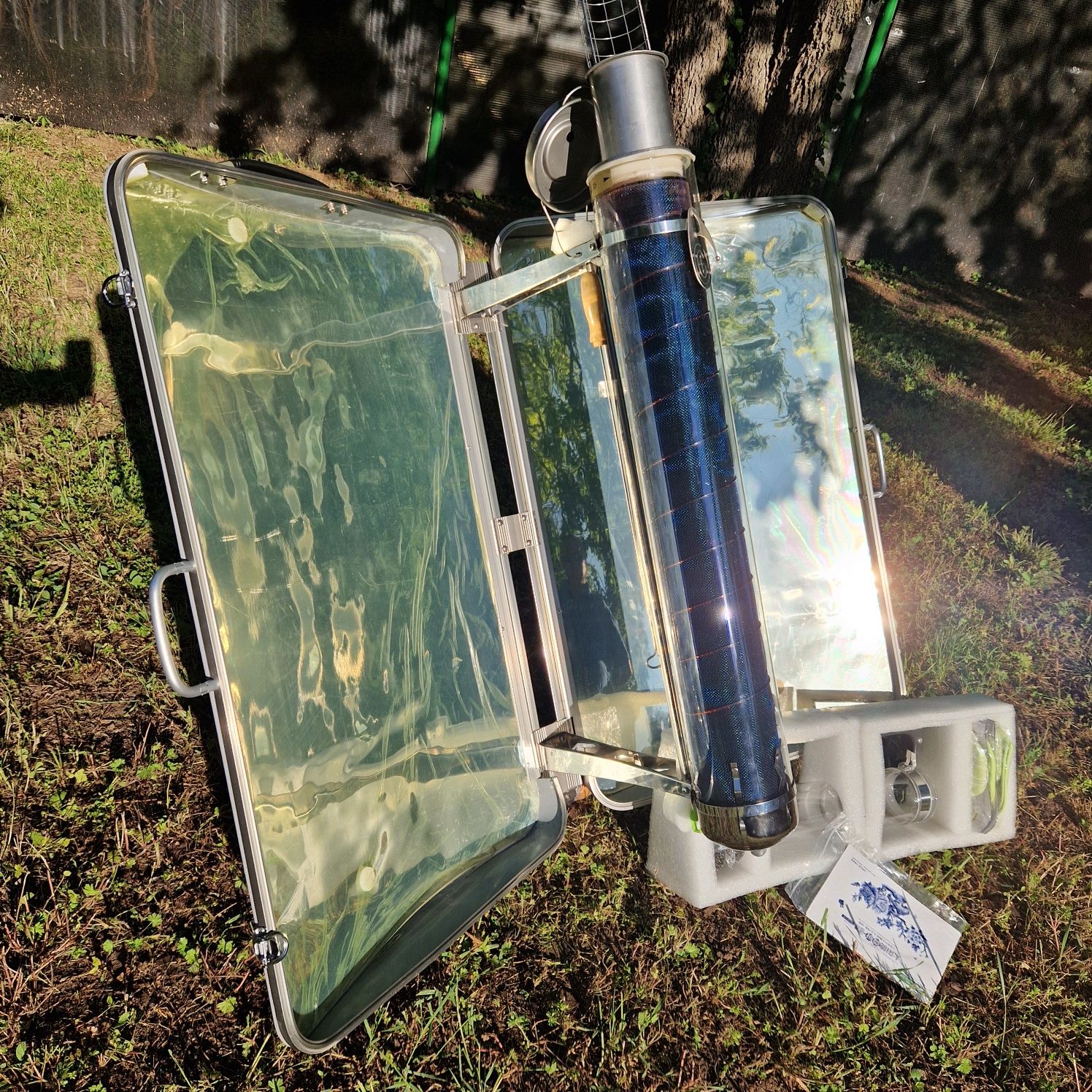 Cuptor solar portabil nou ideal camping.Poze reale!