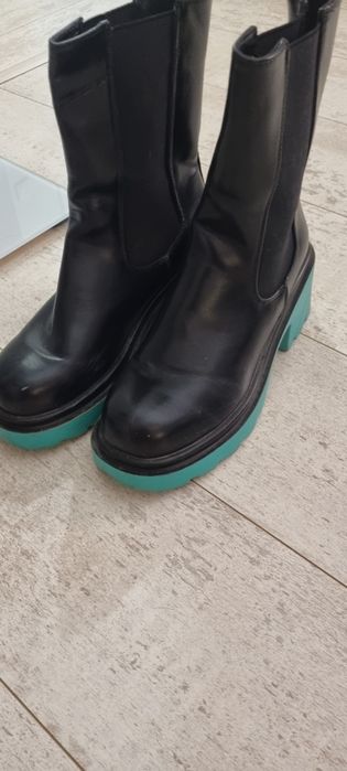 Ботуши черно и зелено