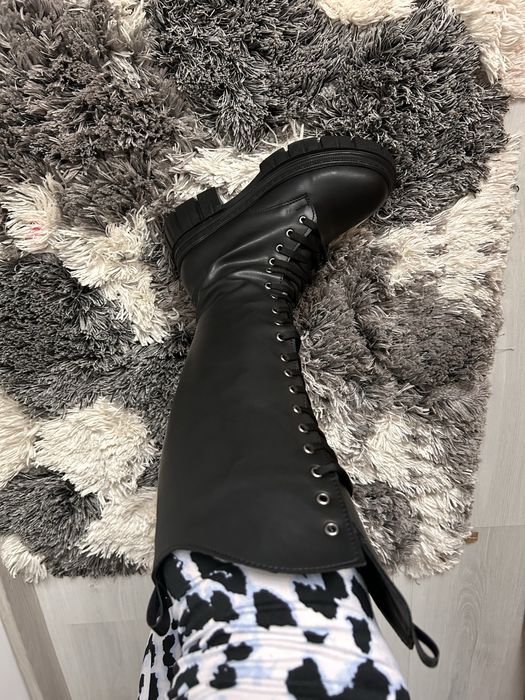 Cizme negre pana la genunchi