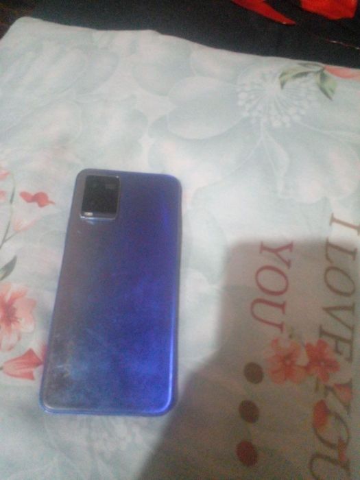 Vivo y21 holati qoniqarli ekranida chiziq ketgan