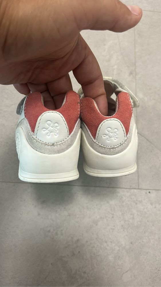 Детски обувки Biomecanics, Zara, Mango, Crocs