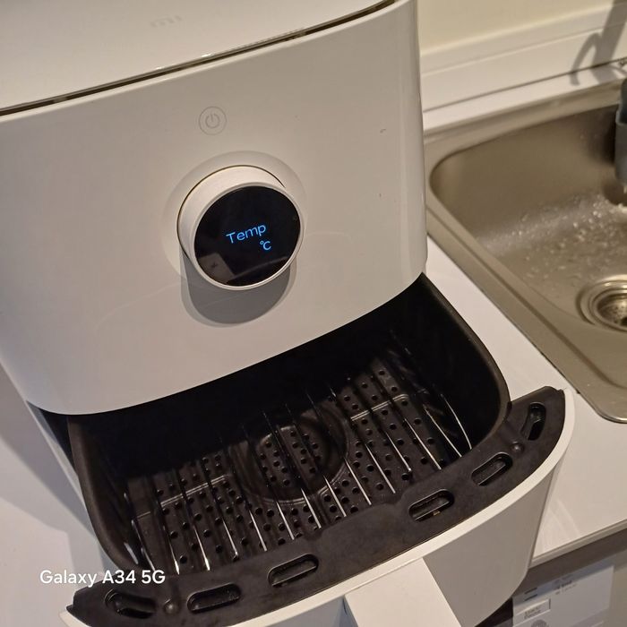 vând friteuză xiaomi