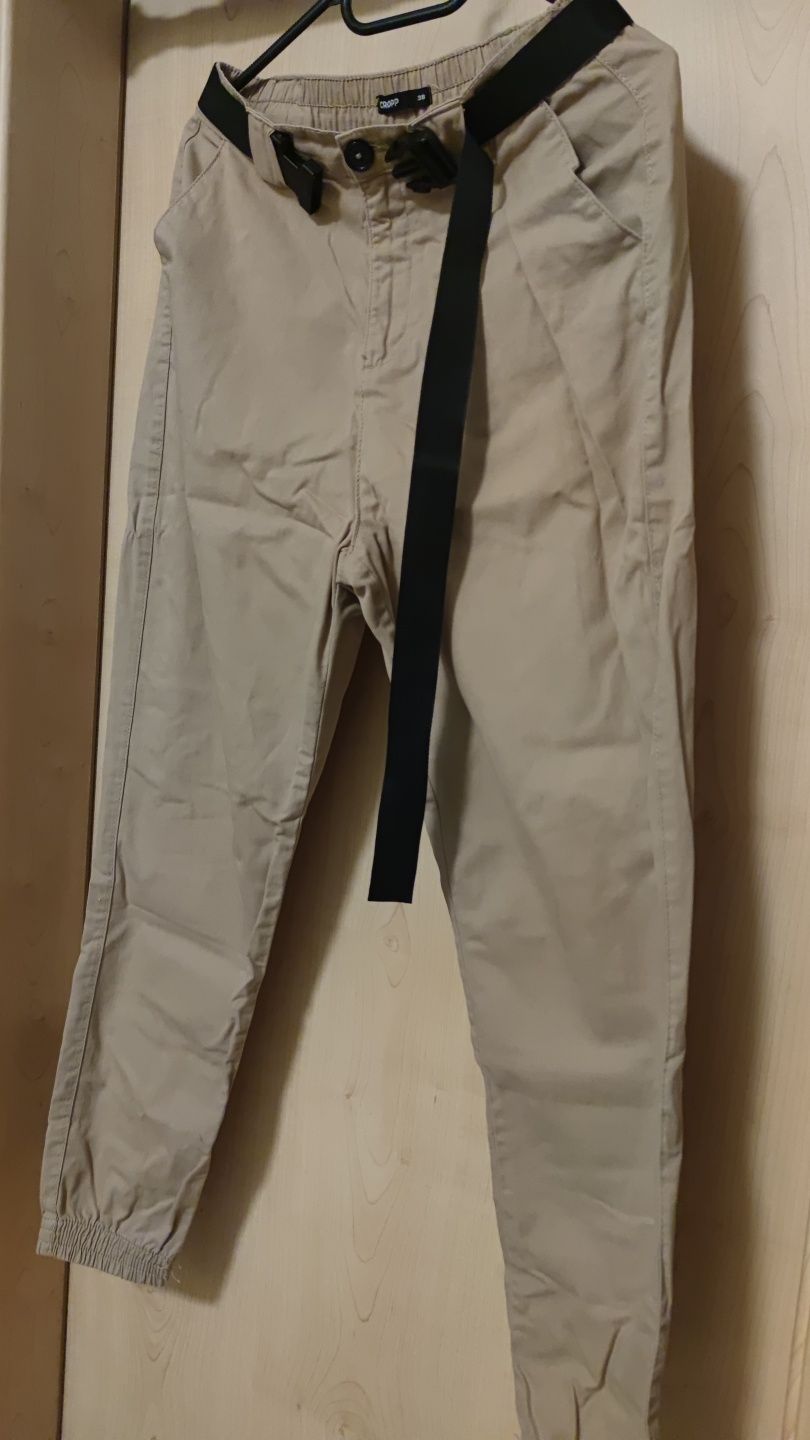 Pantaloni Jogger CROPP, marime 38