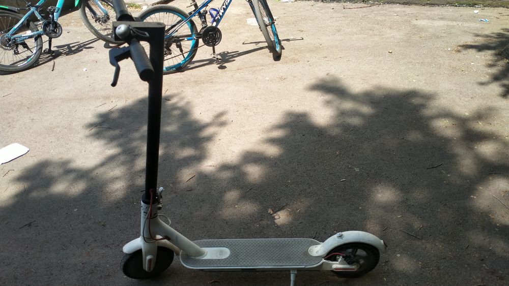 Продам самокат mi 365