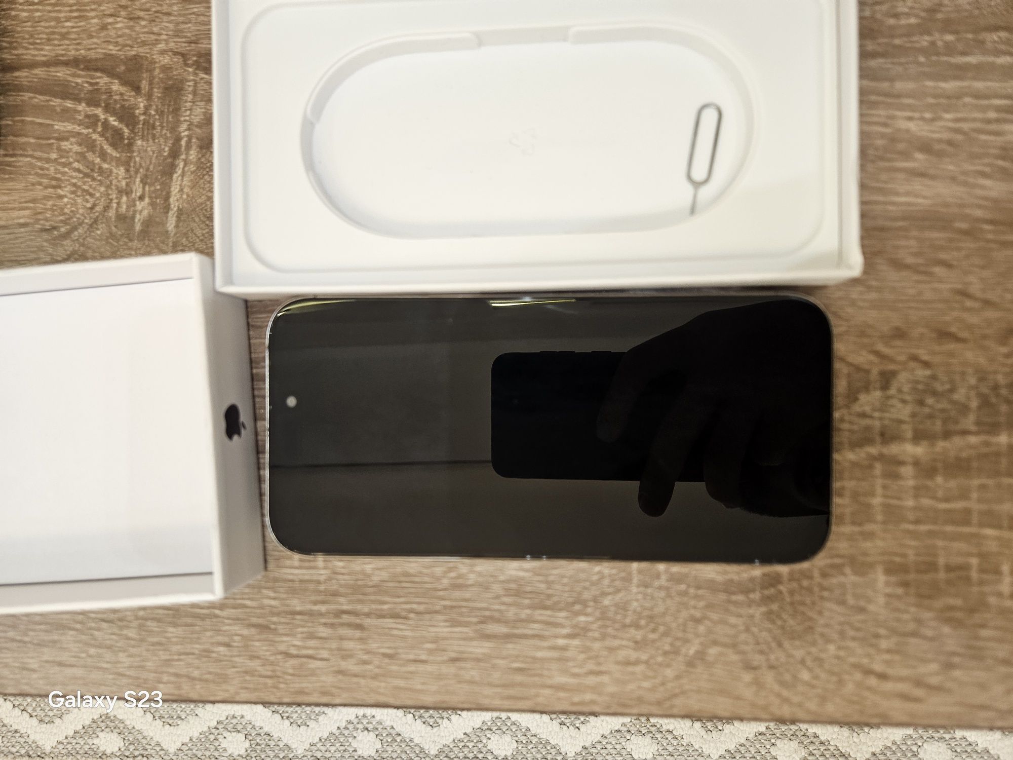 IPhone 16 pro.  Новый