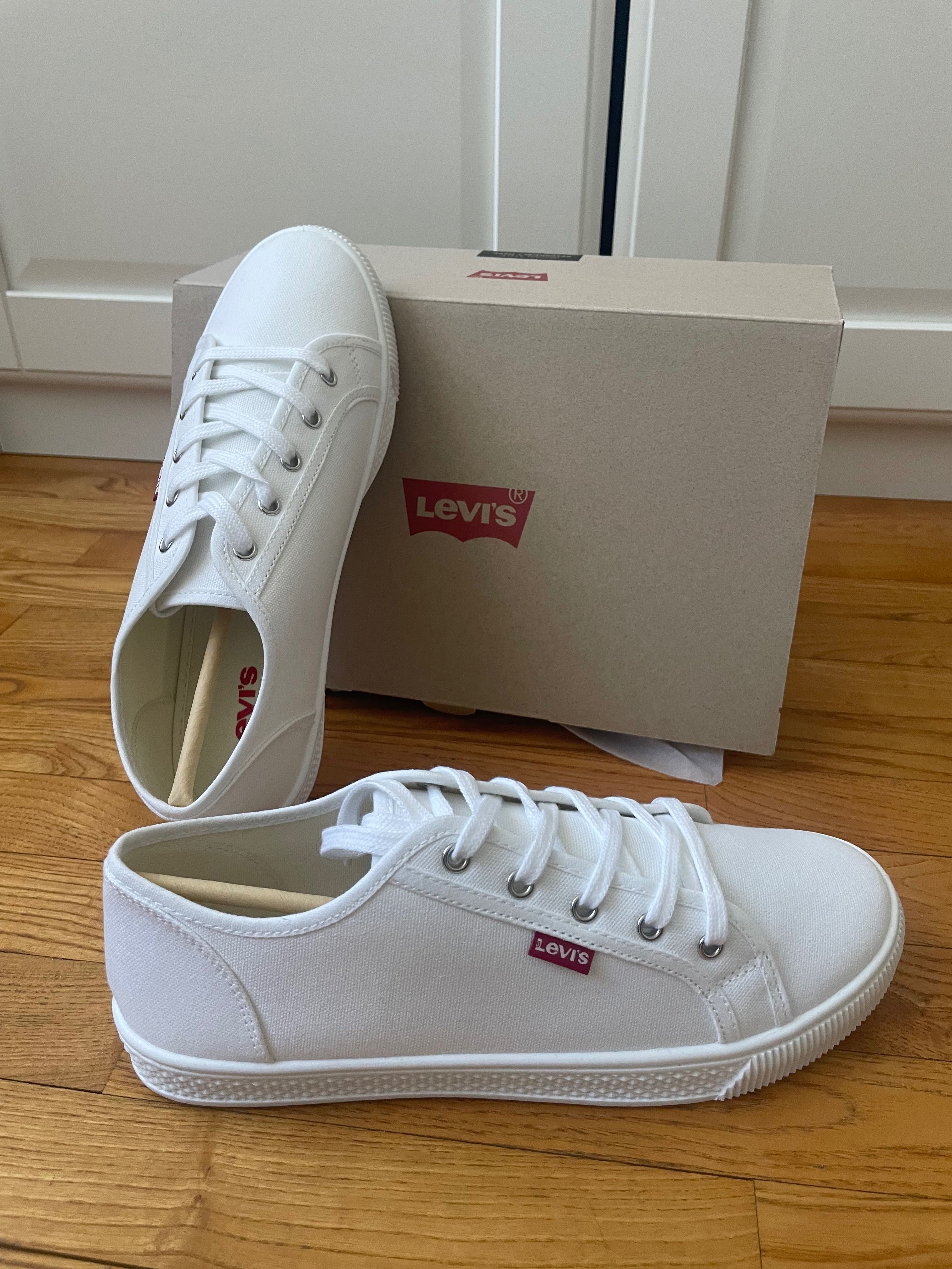Дамски кецове Levis