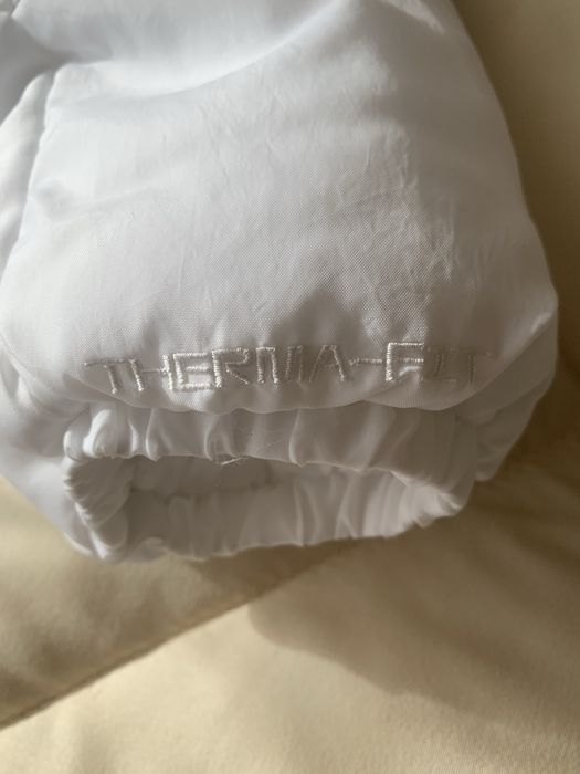 Бяло дълго яке Nike